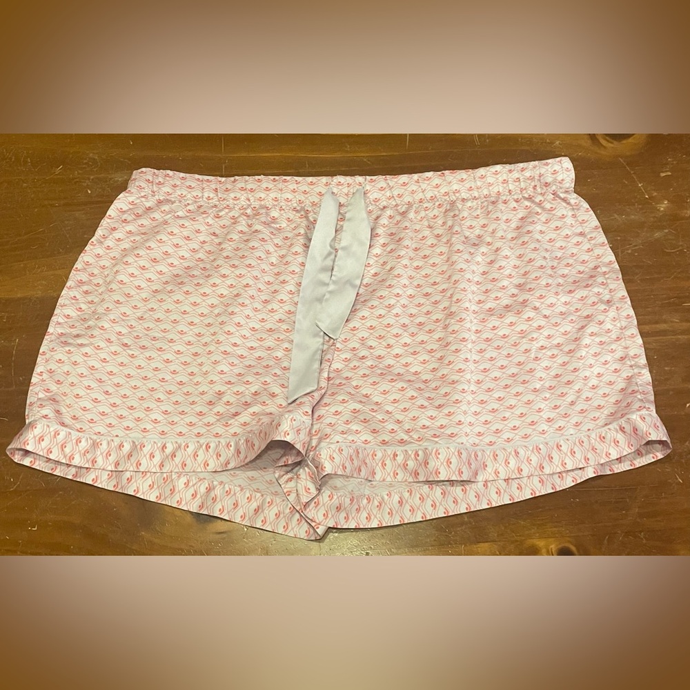 Victoria’s Secret pink patterned silky/satiny tie front elastic sleep shorts; XL